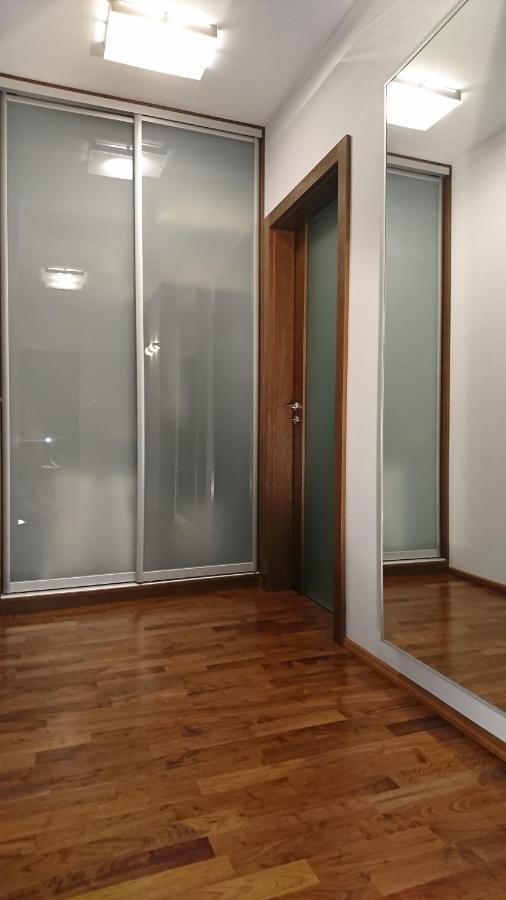 קרקוב Quiet And Spacious Apartment With Garage Option מראה חיצוני תמונה