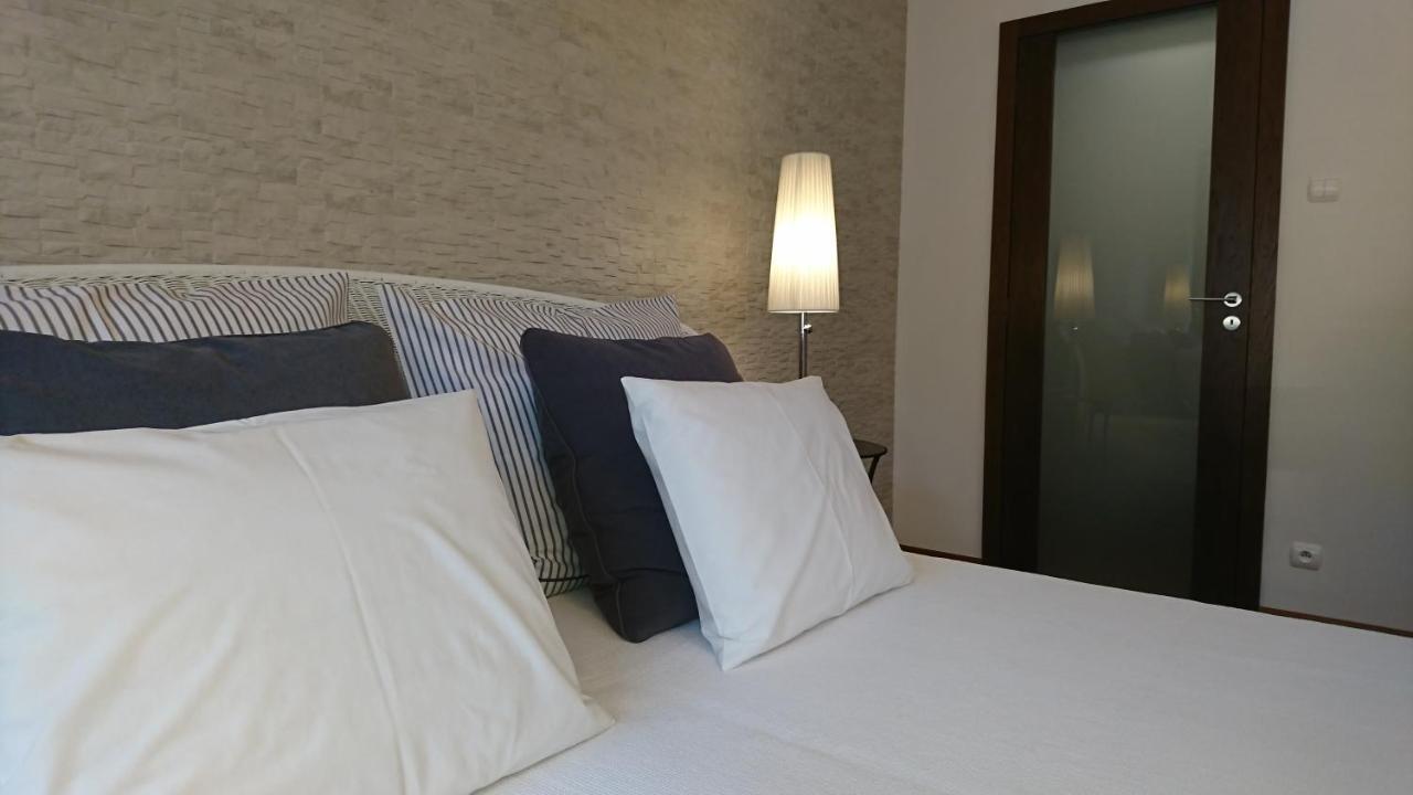 קרקוב Quiet And Spacious Apartment With Garage Option מראה חיצוני תמונה